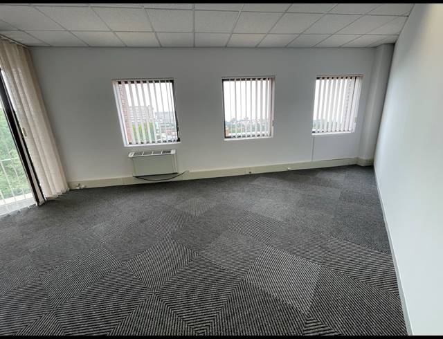 326M² OFFICE TO LET IN PARKTOWN